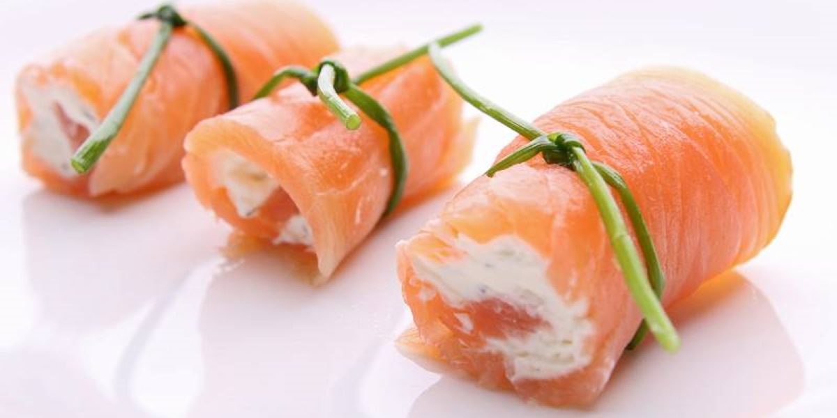Smoked salmon with goat cheese and acacia honey served with toasted bread 