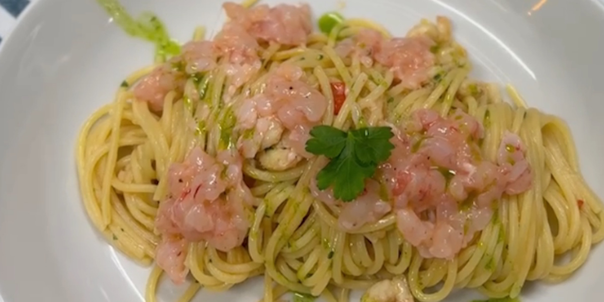 Spaghetti mit Garnelen-Tatar